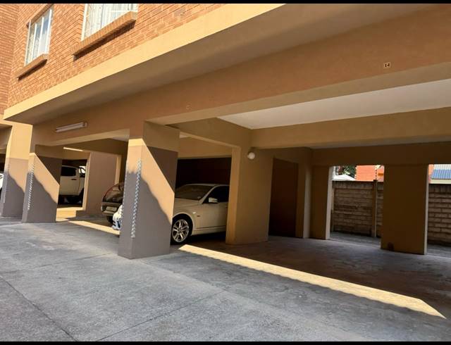 2 BEDROOM APARTMENT FOR SALE IN RUSTENBURG CENTRAL